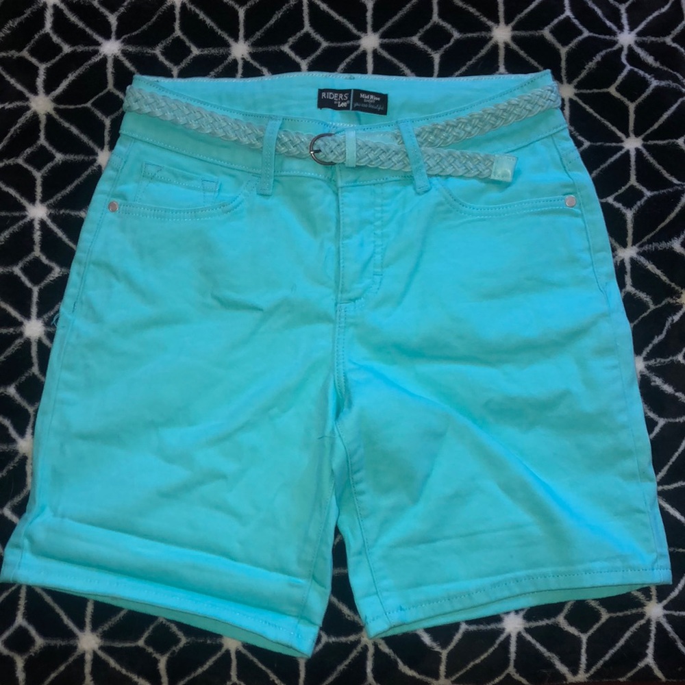 blue mid rise lee shorts with belt